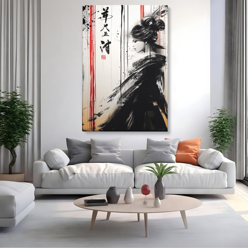 Tablou canvas cu tablou vertical cu gheisa in tus, fara rama, pe sasiu de lemn, pe perete intr-un living